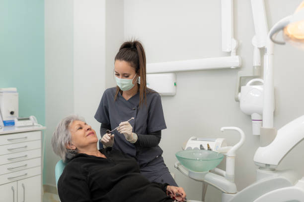 Best Emergency Tooth Extraction  in Fridley, MN